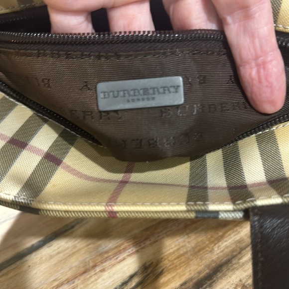 VINTAGE BURBERRY HANDBAG - Picture 16 of 16